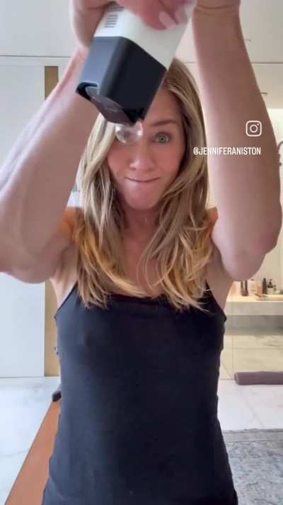 Jennifer - wow🤤