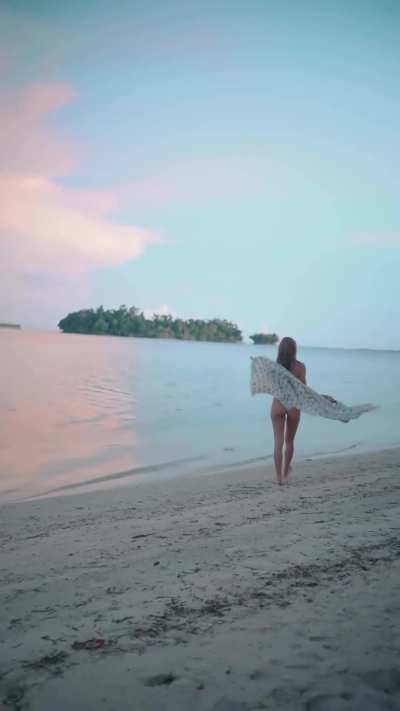 Sarah Lahbati