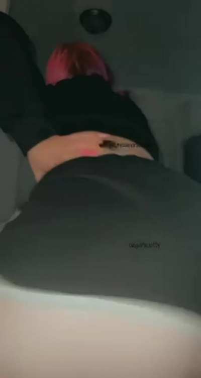 Anyone here appreciates twerking goth sluts? 🥺 I&rsquo;ll do it on your dick!