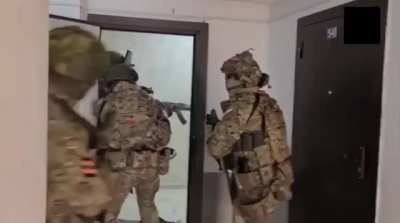 (NSFW) FSB encounters resistance during the raid of an apartment. 