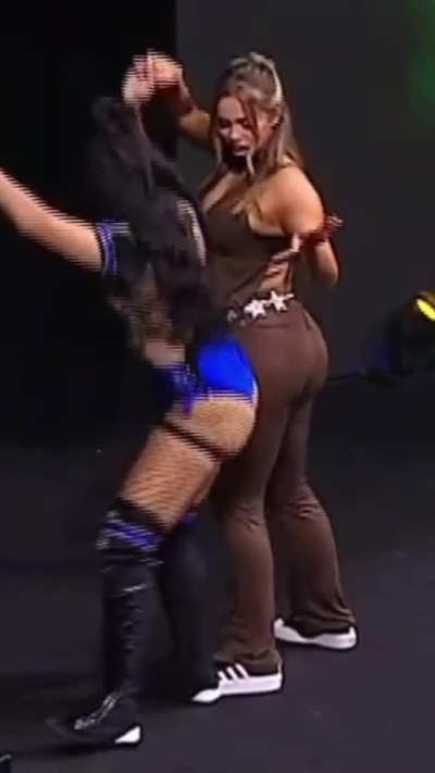 TAYJAY (Tay Melo &amp;amp; Anna Jay)