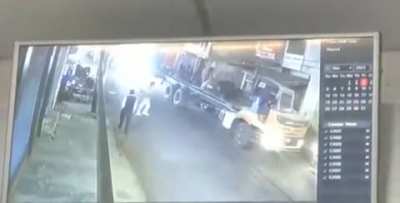 Getting too close to a truck in traffic