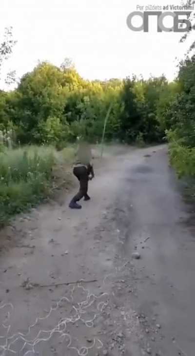 "What to do if you see a PFM-1 on the road" (Donetsk)