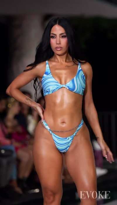 👙❤️