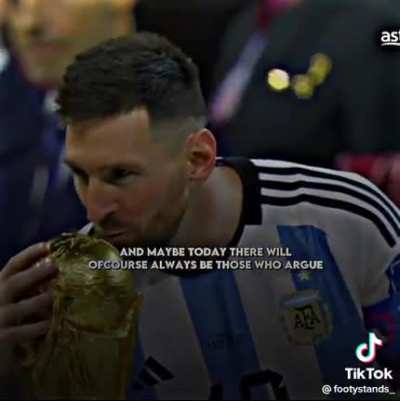 Peter Drury&rsquo;s Commentary when Messi was about lifting the World Cup was a top class,Take a bow👏