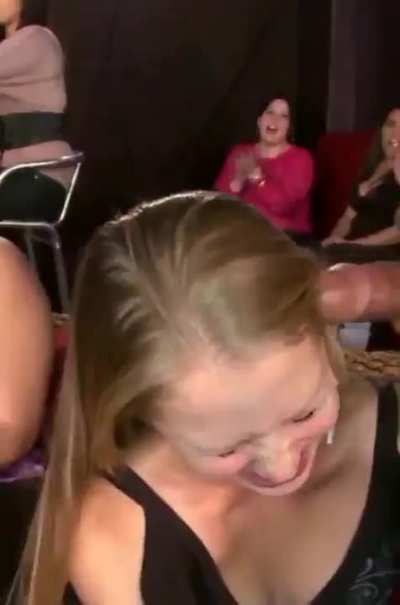 [reddit] what would you do if you found out your girl like this