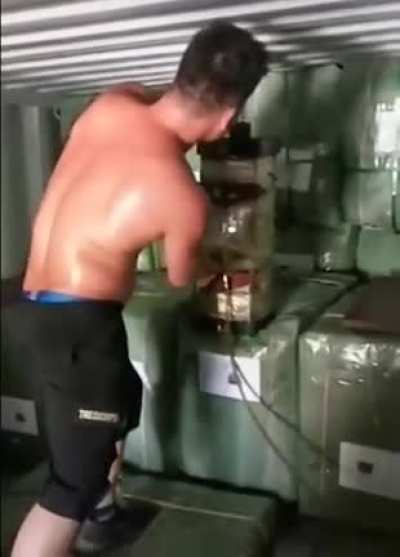Едет моя посылочка