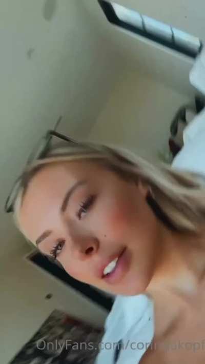 New cori💛 Her full, up to date OF content folder⬇️