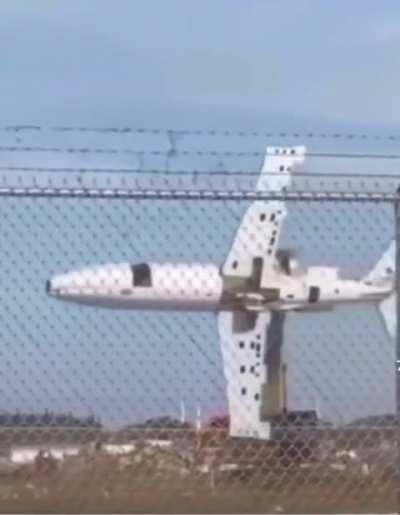 Eu n&atilde;o sabia que tinha que ensinar os avi&otilde;es a voar