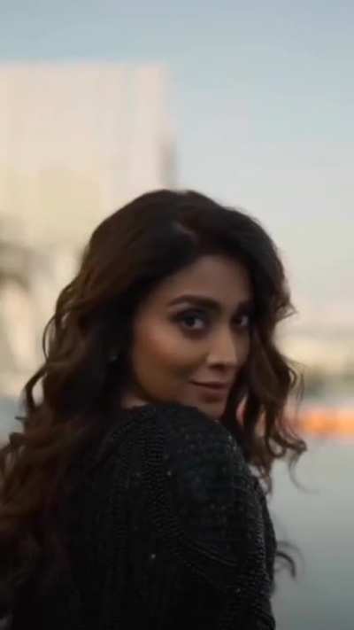 Shriya Saran Sexy Photoshoot 🥰🤩