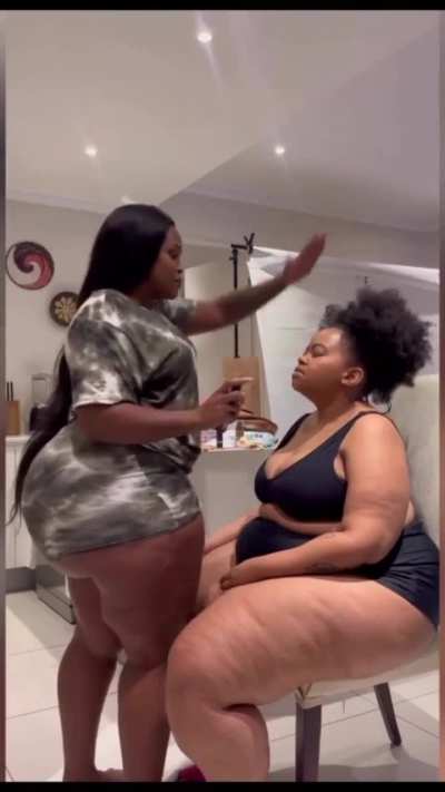Thick friends 💕