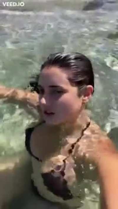 Sarah Curr [Free Friday]