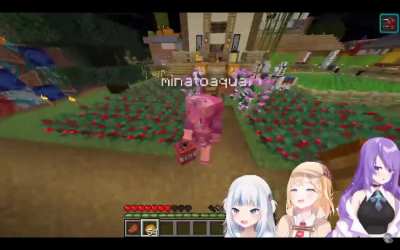 Apex Predator asserting her dominance on HoloJP server