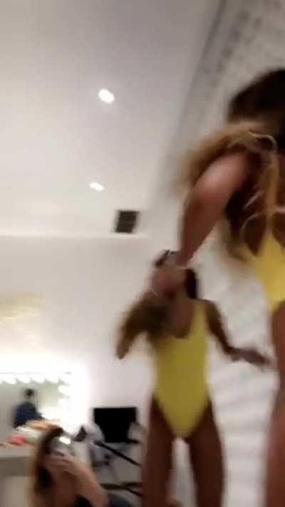 &rlm;&rlm;&lrm;