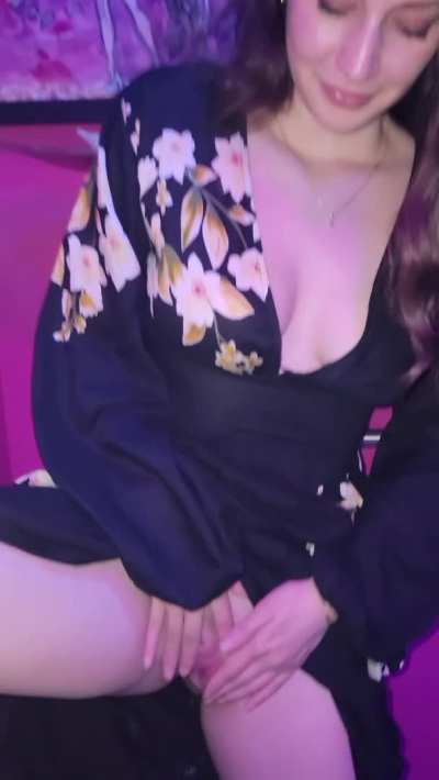 why wont anyone fuck me in the bar bathroom?