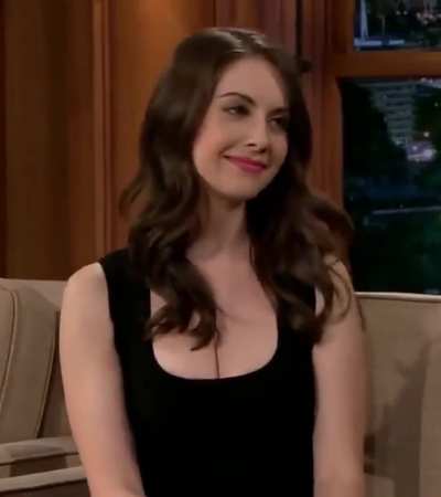 Alison brie