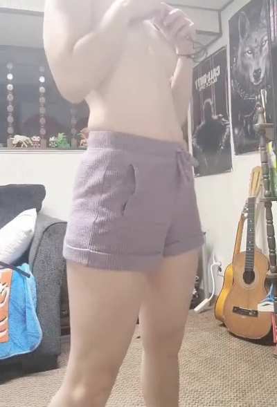 Master decided to record me struggling with Just Dance extreme mode😂
