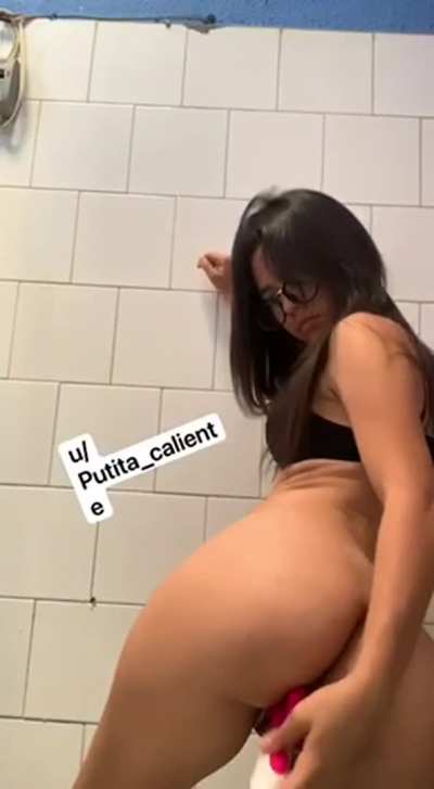 Les gusta que sea su puta y los consienta&hellip; 💋❤️
