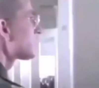 Hi