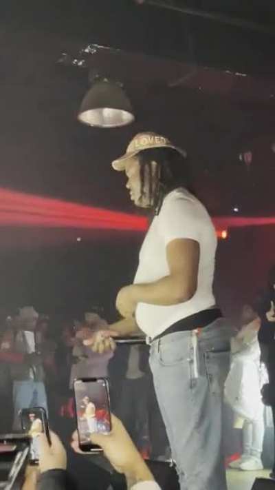 Luckis gut is bigger in real life bro istg it&rsquo;s massive