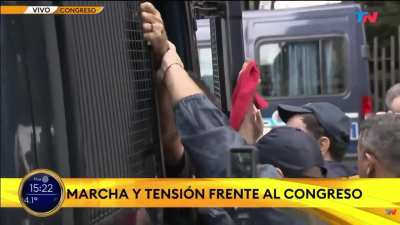 Se llevaron detenido al padre 
