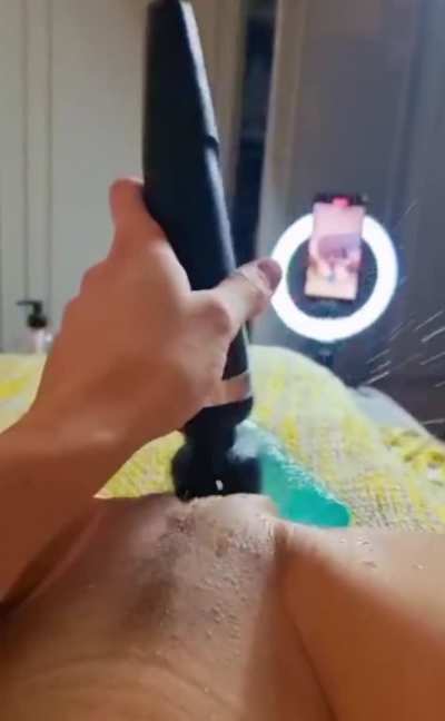 Need to squirt this pussy in someone&rsquo;s face