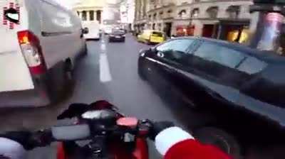 Hit And Run Chase On A Bike By Santa...