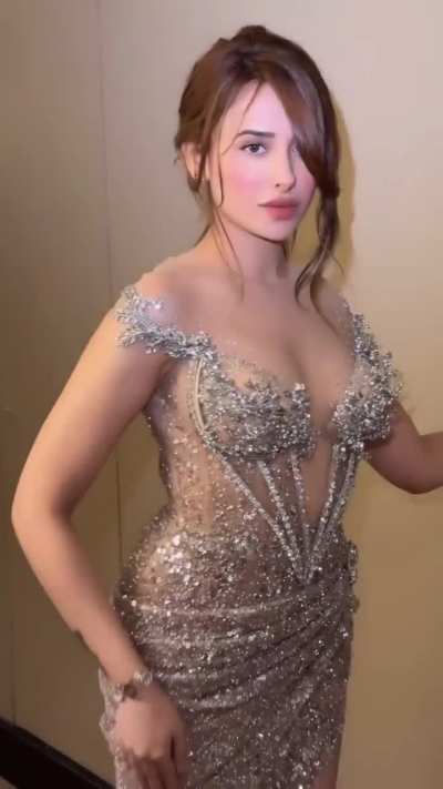 Mahira sharma 