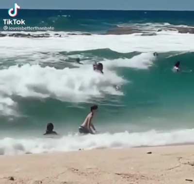 PosEIdoN TuRnS 2 KidS INtO 1 AduLT