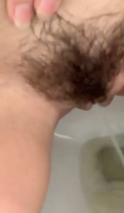 Riley Reid - Peeing before the shower