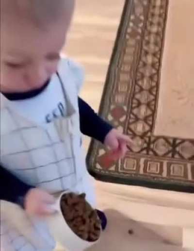 2 hands