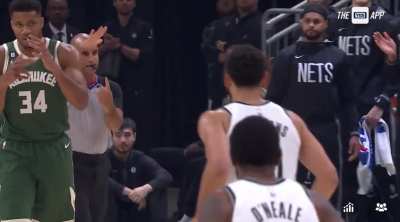 [Highlight] Ben Simmons gets a delayed Technical Foul