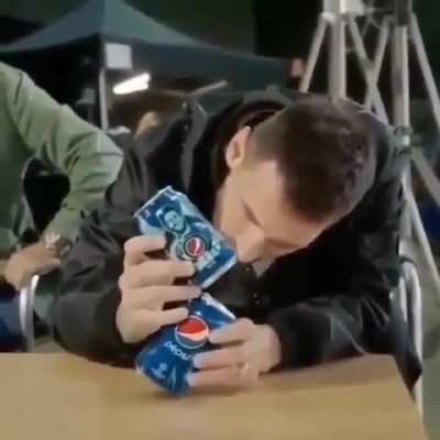 e tem gente que quer comparar ele com o Neymar...
