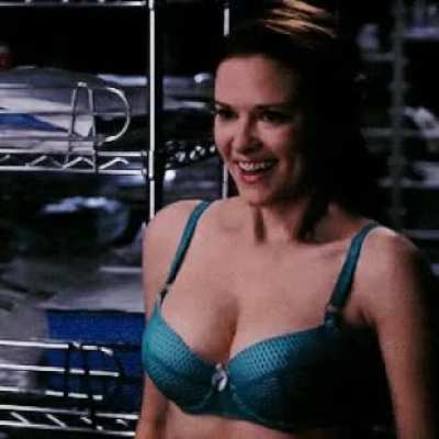 Sarah Drew