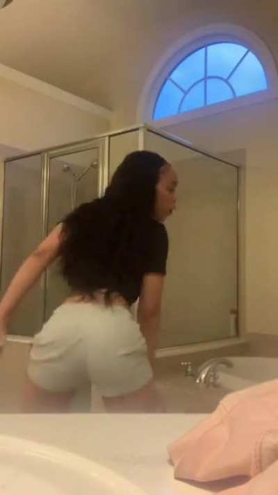 I would've put it in slow motion if the cheeks was out🤦🏿‍♂️ what clip from this video y'all want in slowmo?