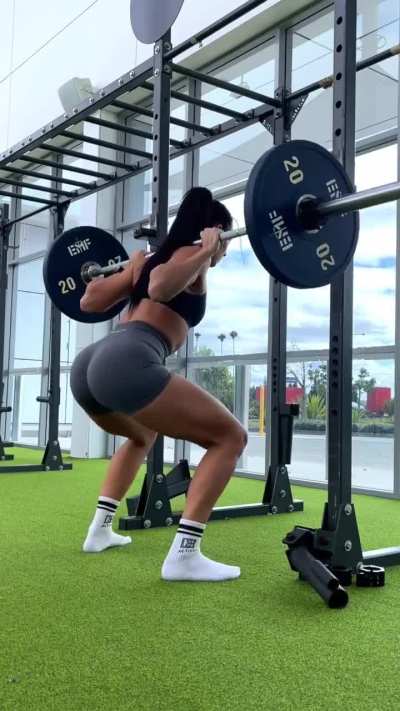 Danielle Robertson