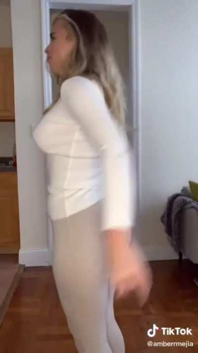Who would like to slap this booty 🍑for her?