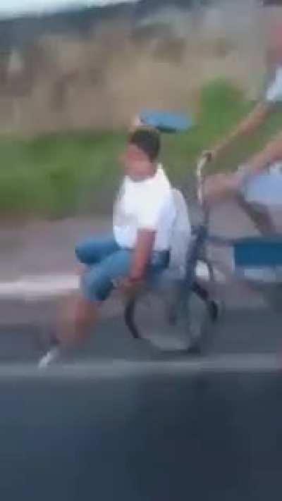 ele fica bravo