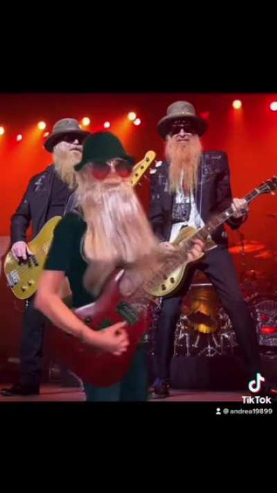 OMG IT&rsquo;S ZZ TOP!