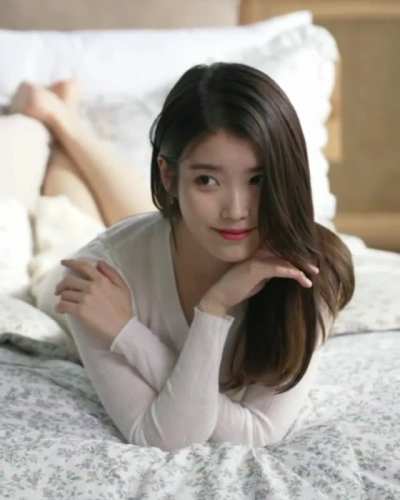 IU