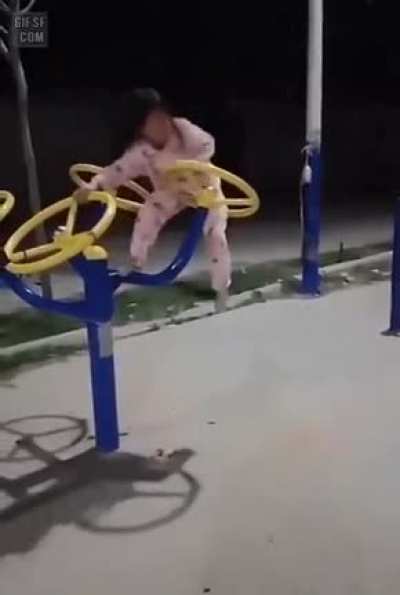 com certeza e o pai que t&aacute; filmando