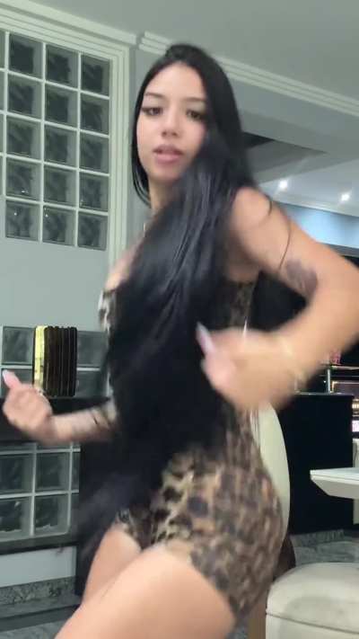 Morena linda