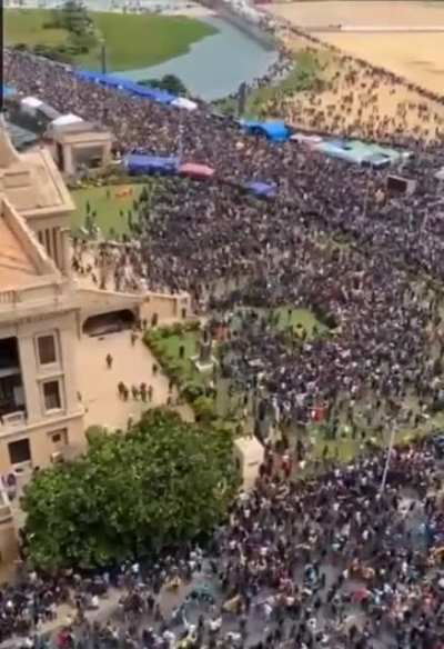 Sri Lankan Presidents Office overtaken by protestors.