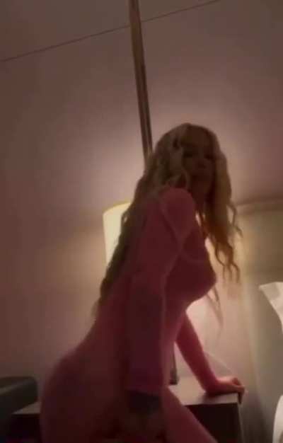 Iggy clap