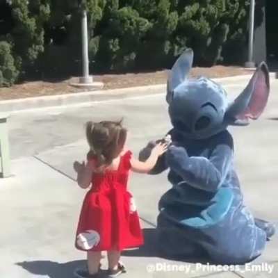 So adorable kid