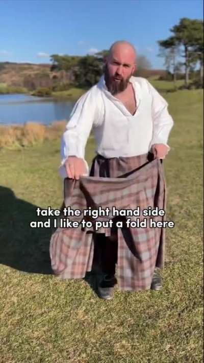 How to fold and wear "the great kilt".