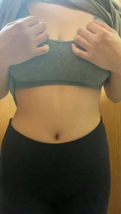 [OC](F21)Quick flash in the gym bathroom today 😳
