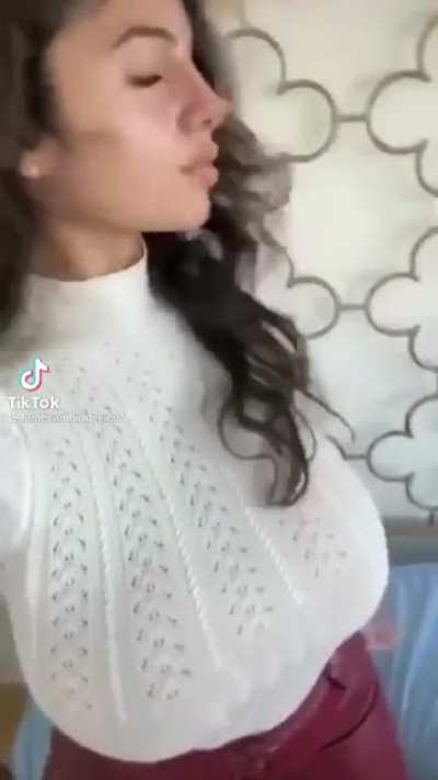 👀👀