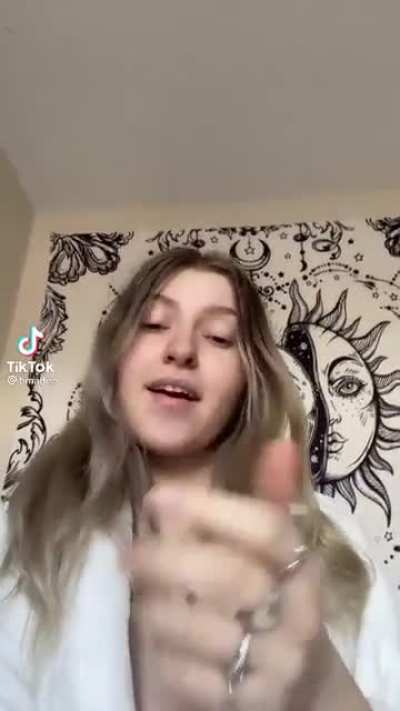 Titty grab🤤🤤