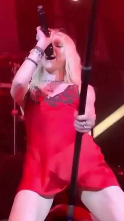 Taylor Momsen